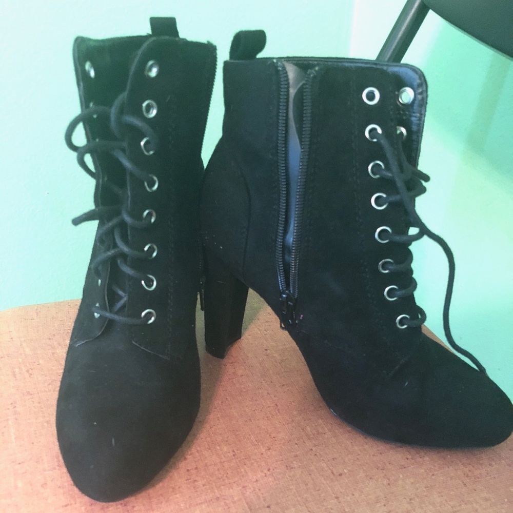 Heel boots